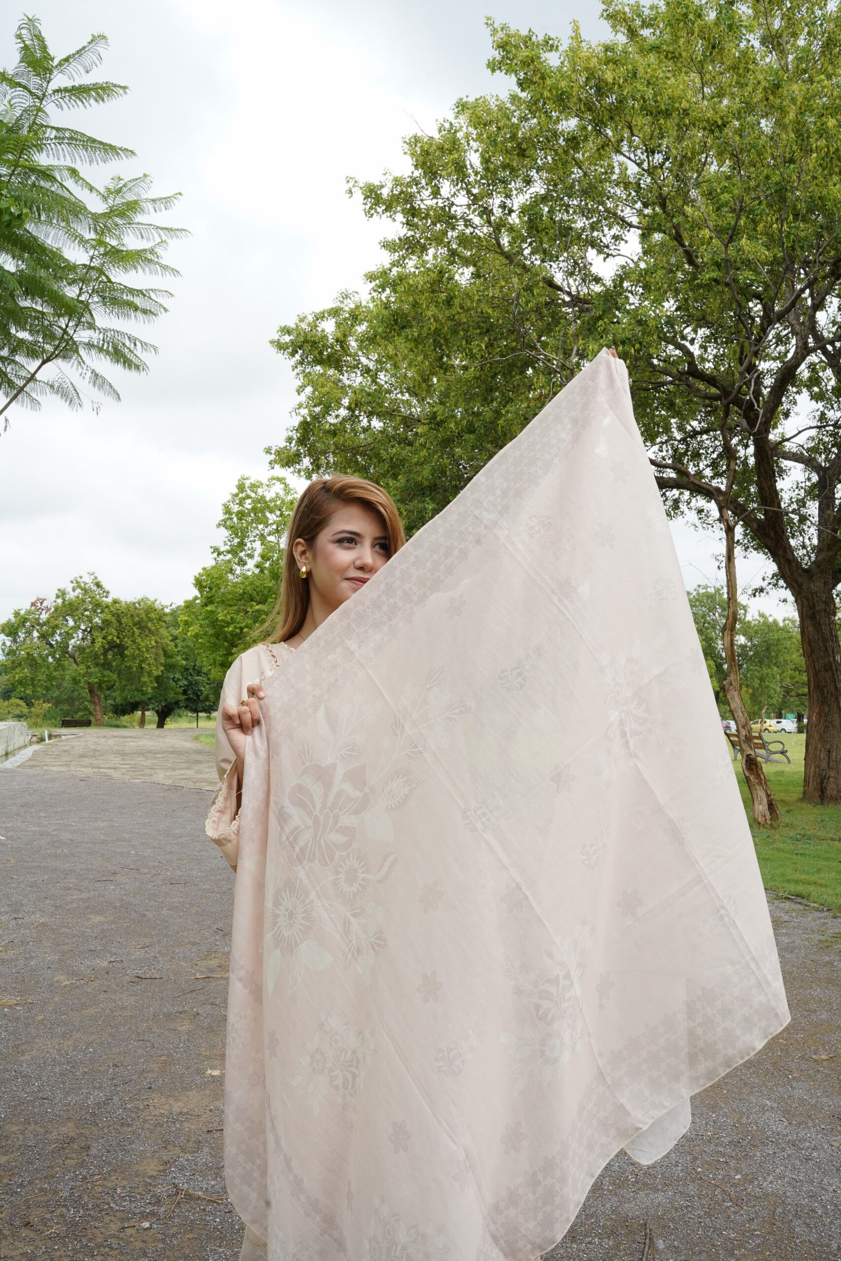 Beige Elegant Lawn Suit - Image 7